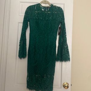Lulu’s Enrapturing Lace Green Dress. S